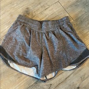 NWOT Lululemon Hotty Hot Short 4”